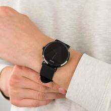 Guess Relógio Masculino Movimento de Quartzo, Mostrador Preto, Estilo Empresarial, Luxuoso e Elegante, Adequado para Uso Diário/Festas, Presente Ideal para Namorados e Amigos W1161G2