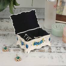 Hipiwe Vintage Trinket Box Metal Jewelry Box Wedding Ring Box Keepsake Box Treasure Box Chest Ornate Antique Finish Engraved Box Case Small,Small,Silverywhite - 銀白色 - 查看 3