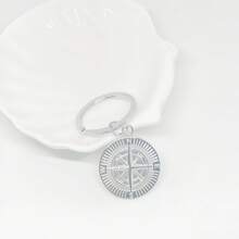 1个复古不锈钢指南针造型钥匙扣，男女通用钥匙圈，时尚配饰，包包挂饰，钥匙扣，方向指示礼物