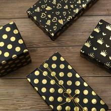 黑色包装纸卷，黑金生日礼物包装纸，17英寸 x 9.84英尺，带有心形和皇冠图案，适用于婚礼、毕业典礼、父亲节、母亲节、新娘礼物、派对、婴儿派对和儿童礼物。 - 黑金色皇冠-1roll - 查看 7