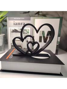 Heart-To-Heart Statue, Simple Black And White Design, Love-Themed Decorative Item, Bookshelf Decorative Sculpture, Desktop Decorative Item, Valentine's Day Gift, Gift Giving, Home Decoration, Souvenir - Multicolor - View 11