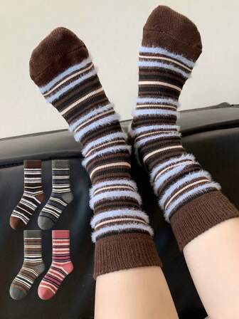 4 คู่ ถุงเท้าลายทางสีตัดกันสำหรับผู้หญิง ผ้าถักขน Cashmere Faux หนา สำหรับฤดูใบไม้ร่วง/ฤดูหนาว สไตล์กะลาสีเรือย้อนยุค เหมาะสำหรับบ้าน เดินทางออกนอกบ้าน เดท ของขวัญวันหยุด