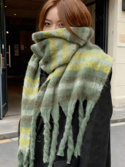 1pc Women's Elegant Striped Fleece Warm Scarf - Thick Winter Scarf, Outdoor Windproof Neck Warmer, Cute Girl Scarf, Student Scarf For Back To School, Friend Gift, Daily Wear, Holiday Gift, Shopping, Photography, Commuting (Stripe Color Order May Vary Slightly)