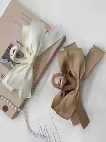 4 件装女士发夹，优雅时尚，黑色蝴蝶结白色蝴蝶结发饰，适合日常佩戴、洗脸、工作、化妆、旅行等场合，是送给女性的圣诞礼物，也是女士发夹和发卡的好选择。 - 彩色 - 查看 2