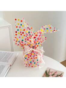 一张彩色波点网纱包装布，非常适合包装礼物、花束、照片和情人节礼物。送礼佳品——可爱极了！ - 彩色 - 查看 3