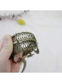 1 件复古金属窗帘夹，饰有星星和月亮图案，适用于客厅、卧室、书房、家居装饰、礼品、生日礼物、毕业礼物、家居舒适用品、乔迁礼物、高端酒店用品、民宿装饰、特别礼物、送给女性/女孩/女朋友的礼物 - 彩色 - 查看 10