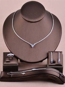 CORUIXI Bộ trang sức Cubic Zirconia 4 món dành cho nữ: Vòng cổ, Hoa tai, Vòng tay, Nhẫn, Thiết kế vuông sang trọng, Trang trí kim cương pha lê lấp lánh, Phụ kiện dự tiệc - Bạc - Xem 14