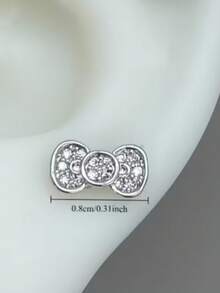 Sanrio 2只三丽鸥Kitty优雅可爱粉色蝴蝶结耳钉 | 钛不锈钢螺丝耳钉，适合日常佩戴或作为圣诞礼物，四季皆宜，适合青少年作为情人节配饰 - 銀色 - 查看 4