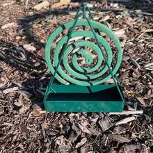 1个大型三角形金属蚊香架，创意香炉带烟灰缸，室内/户外露营蚊香架，全金属三角形悬挂式蚊香盘，烟灰收集收纳架，垂直蚊香支撑底座 - 彩色 - 查看 4