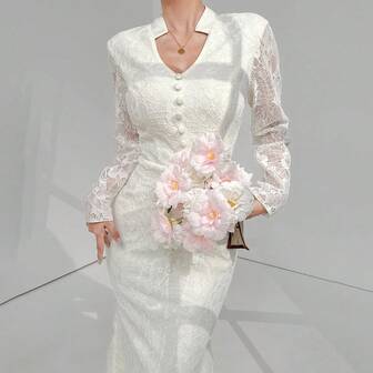 Vestido de manga larga elegante con parches de encaje y botones de unicolor