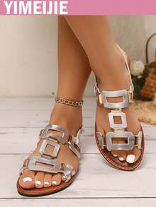 Neue Mode Flache Sandalen für Damen, einfarbige geometrische Muster Strand Sandalen, modische sexy PU Leder Flache Sandalen mit Cut-Out-Design, Metall Nieten Dekor, Schnallenverschluss, geeignet für Strand, Zuhause, Outdoor, Sommer - Silber - Übersicht 4