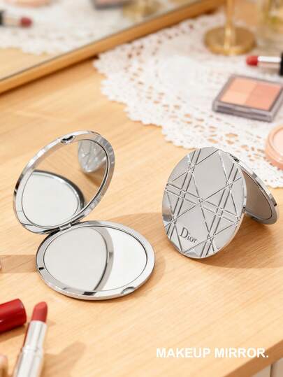 Dior Gương gấp hai mặt, gương trang điểm hình thoi, gương nhỏ gọn màu bạc, gương trang điểm tiện dụng.