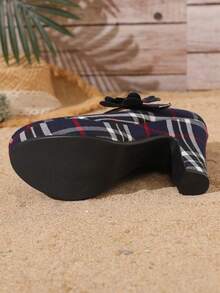 حذاء ماري جين ذو كعب سميك وبلاتفورم مقاوم للماء بتصميم كاروهات حمراء للنساء القصيرات موديل خريف 2024 الجديد - أزرق غامق - مشاهدة 7