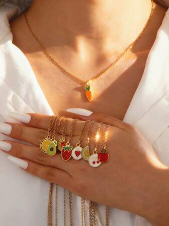 1件装不锈钢水果造型项链（草莓、樱桃），休闲优雅奢华款式，适合女性日常、派对和各种场合佩戴，是送给朋友的绝佳礼物。