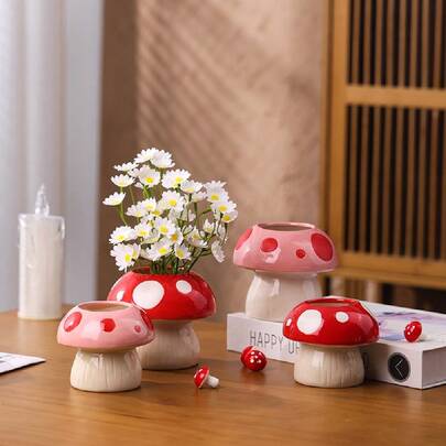 1个陶瓷蘑菇花瓶，家居装饰花盆，可用于种植植物，也可作为化妆刷架、笔筒和桌面装饰花瓶。