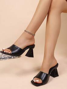 女士黑色高跟穆勒凉鞋，亮面皮革夏季新款套脚凉鞋，方头不对称鞋跟性感漆皮拖鞋，时尚百搭的礼服拖鞋，夜店派对必备 - 黑色 - 查看 2