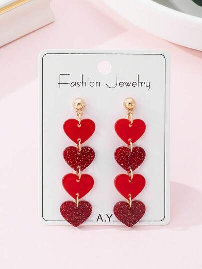 一对浪漫情人节闪亮心形时尚耳环，适合女性佩戴，可用于节日派对，是送给爱人或妈妈的精美礼物。