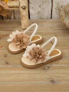 女童珍珠花朵凉鞋，尺码 26-36 | 可调节踝带波西米亚风凉鞋，饰有大花朵 | 夏季休闲鞋，适合户外玩耍、海滩和盛装打扮 - 米色 - 查看 2