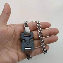 - Cadena de acero inoxidable para hombres y mujeres, hebilla de liberacin lateral gruesa y collar de cadena cubana de mm de ancho y 20 pulgadas de largo 1 unidad Mediano, Zinc, Sin - inicial - Ver 4