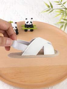 1 Pair Toddler Boys' Fashion Versatile British Style Hook And Loop Design Sandals & Slippers, Suitable For 0-1 Year Old Infant Boys' First Walking Shoes, Infant Shoes, Spring/Summer - White - View 8