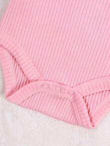 DILAVEL 8件套春夏新款母亲节可爱公主风草莓字母刺绣女宝宝连体衣三角爬行短袖0-9个月宝宝户外服装