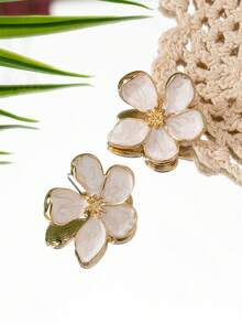 1 Flower Shaped Zinc Alloy Earrings For Women, Unique, Fashionable, Beautiful, Elegant And Perfect Temperament - Flower-shaped Women's Earrings - View 14