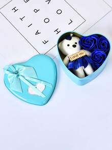 1个心形情人节礼盒，内含“我爱你”字样、白色泰迪熊和3朵红玫瑰 - 送给丈夫、妻子、女友、男友的礼物 - 适合泰迪熊日、周年纪念日 - 彩色 - 查看 5