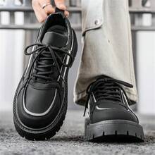 Zapatos de cuero para hombres, diseño nuevo 2025, zapatos casuales de punta ancha tipo Derby, estilo único de peluquero, adecuados para todas las estaciones - Negro - Ver 1
