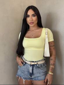 Women's Short Sleeve Romper With Square Neckline In Spandex, Casual Style And Bodycon - 黃色 - 查看 2