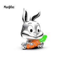 Manyilus 原创 925 纯银动物吊坠系列，包含猫头鹰吊坠、猫咪吊坠、兔子吊坠、可爱猴子吊坠珠、黄色小蜜蜂吊坠、独角兽吊坠珠、驯鹿吊坠、心形可爱狗狗吊坠珠、圣诞棕色斑点小鹿吊坠珠、宇航员手捧行星吊坠珠。适用于手链和项链。 - 彩色 - 查看 19