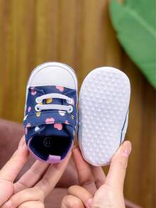 0-1 Year Old Infant Casual Canvas Shoes, Soft Sole Indoor Toddler Shoes With Heart Pattern, Spring/Autumn