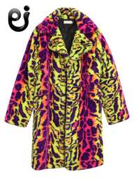 Lång med fluffig leopardmönstrad krage för män