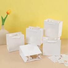 1/5/10 weiße 5.9 * 5.12 Inch Papier Geschenktüte mit Griff, einfache, Einfarbig quadratische, strapazierfähige Party Geschenktüte, geeignet für Einkaufen, Junggesellenabschied, Hochzeit, Junggesellinnenabschied, Partydekoration, Geburtstagsfeier, Brautjungfern Einladungsgeschenk, Hochzeitsdekoration, Hochzeitsbankett, Junggesellinnenparty und andere Anlässe.