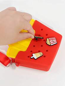 1 قطعة حقيبة صغيرة للأطفال بنين وبنات مصنوعة من السيليكون بتصميم واقعي لوجبات الطعام، حقيبة كتف قابلة للتعديل بسحاب وأزرار ضغط عشوائية (5 أزرار)، محفظة كرتونية، حافظة مفاتيح، حافظة أحمر شفاه، حقيبة مستحضرات تجميل متعددة الاستخدامات للخروج والحفلات وهدايا عيد الميلاد