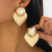 1 Pair/2pcs Fashionable Exaggerated Metal Triangle Faux Pearl Luxury Women Stud Earrings, Suitable For Women's Evening Gala, Party, Travel Occasions - White - View 11