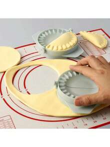 1pc Random Color Dumpling(13.8cm/4.45inX11.3cm/5.43in) Maker, Empanadas Press Mold Maker, Dumpling Mold For Pierogi, Pastelitos, Calzone, Turnovers, Chinese Dumpling, Kitchen Gadgets, Baking Supplies, Kitchen Items - Multicolor - View 4
