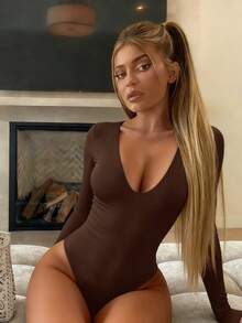 XLLAIS 2026春夏新款性感V领紧身基本款长袖棕色连体衣，日常休闲T恤，优雅百搭 - 深咖色 - 查看 5