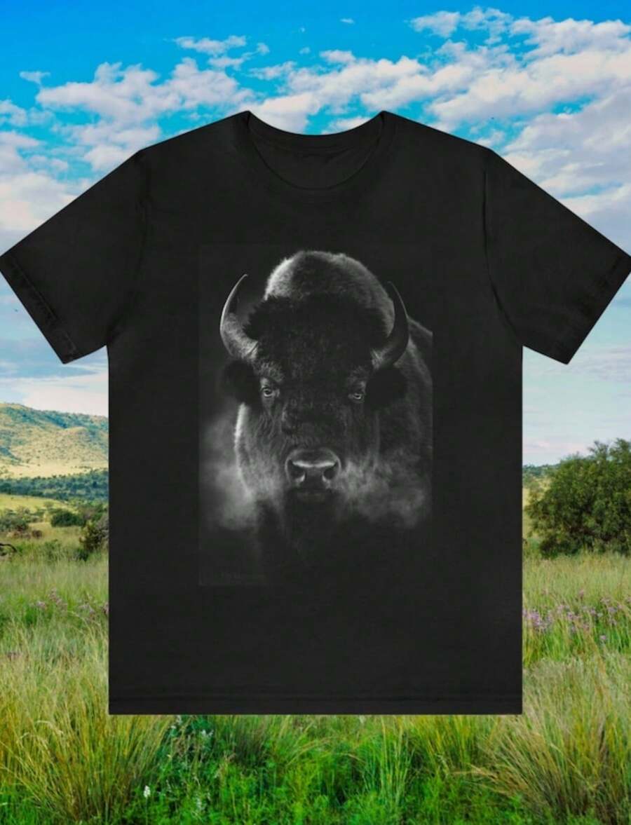 Bison Black And White Short Sleeve Tee Animal Print Shirt Nature Lover T-Shirt Gift For Animal Lover Black And White Graphic Tee Novelty Tee - 黑色 - 查看 1