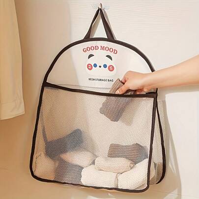 1个悬挂式网状收纳袋 - 采用透气面料制成，饰以可爱动物图案，节省空间的可折叠设计，适用于内衣、袜子和手提包，可壁挂，是家居收纳和洗衣房的理想之选。设计活泼，结构坚固耐用，可悬挂，适合衣柜整理和小户型生活。