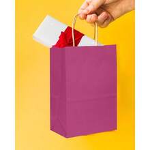 - 24 bolsas de regalo de papel rosado, con asas, 6x 4.5x 2.5 pulgadas, pequeas bolsas de regalo de papel kraft color caf, mltiples usos tamao pequeo - Rosado + 1 Count (Paquete de 24) - Ver 6