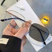 1副女士时尚眼镜，个性化优雅金色镜框，光致变色