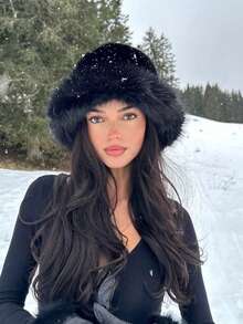 Women's Fluffy Wide Brim Faux Fur Bucket Hat, Warm And Cozy Bucket Hat For Winter, Fashionable And Comfortable, Suitable For Stylish Street Outfits. Warm Accessory