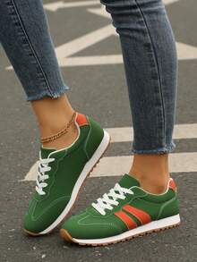 Zapatillas de deporte de mujer con bloques de color retro, zapatos casuales con rayas laterales de ante, entrenadores ligeros y versátiles para estudiantes - Verde militar - Ver 6