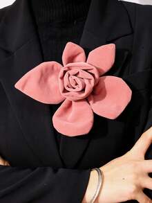 夸张优雅纯色几何不对称花卉布艺胸针，时尚复古套装半身裙主持人晚礼服装饰别针 - 彩色 - 查看 9