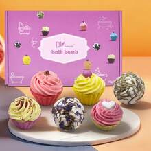 6件装可爱蛋糕造型浴盐礼盒 | 马卡龙配色 + 柔美蛋糕造型 + 逼真奶油细节 | 快速溶解，泡沫丰富，持久留香 | 适合作为生日礼物、妇女节礼物、闺蜜礼物、节日礼物或日常放松之选 - 彩色 - 查看 6
