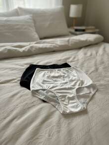 Set de 2 piezas de Braga Completa Control Abdomen en Nylon Ropa Interior Mujer Her Monique 204 - Bco / Ngo - Ver 1