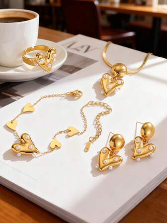 Conjunto de joyas elegante y de moda con baño de oro, colgante con forma de corazón irregular, collar de acero inoxidable con perla artificial, aretes, anillo y pulsera. Accesorios diarios, de fiesta y de boda para mujer.