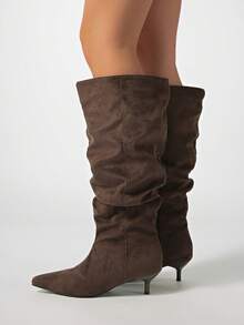 Botas altas de montar vintage de puntera puntiaguda por encima de la rodilla con tacón de gatito plisado, nuevas para otoño/invierno 2025 - Marrón - Ver 3