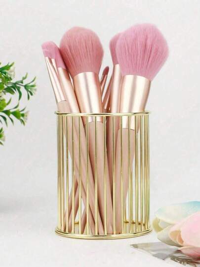 Skandinavischer Stil Goldener Stifthalter und Make-up Pinsel Organizer - tragbarer multifunktionaler Schreibtisch Aufbewahrung für Kosmetik und Büromaterial mit elegantem Design, kompakte reisefreundliche Größe | Perfekt für Schreibtisch Dekoration Zuhause, Studienorganisation, Geburtstagsgeschenkideen für Frauen und Jugendliche | minimalistisches Ästhetik, wasserabweisende Oberfläche, einfache Reinigung für täglichen Gebrauch im Schlafzimmer, Büro, Valentinstag Geschenk für Frauen