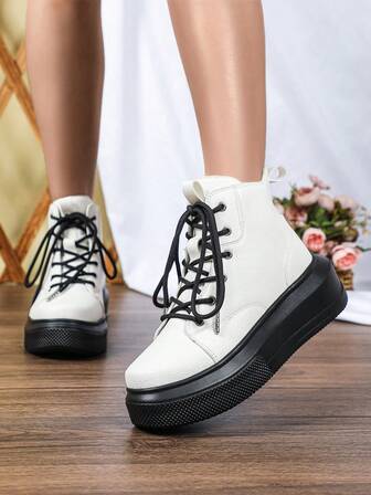 Tênis Branco de Cano Alto para Mulheres, Botas Casuais de Estilo Vintage Britânico de Cano Médio, Solas Grossas de EVA Preta Resistente à Sujeira, Tênis Unissex, Adequado para Presentes, Festas e Atividades ao Ar Livre, Botas Curtas para Homens e Mulheres.